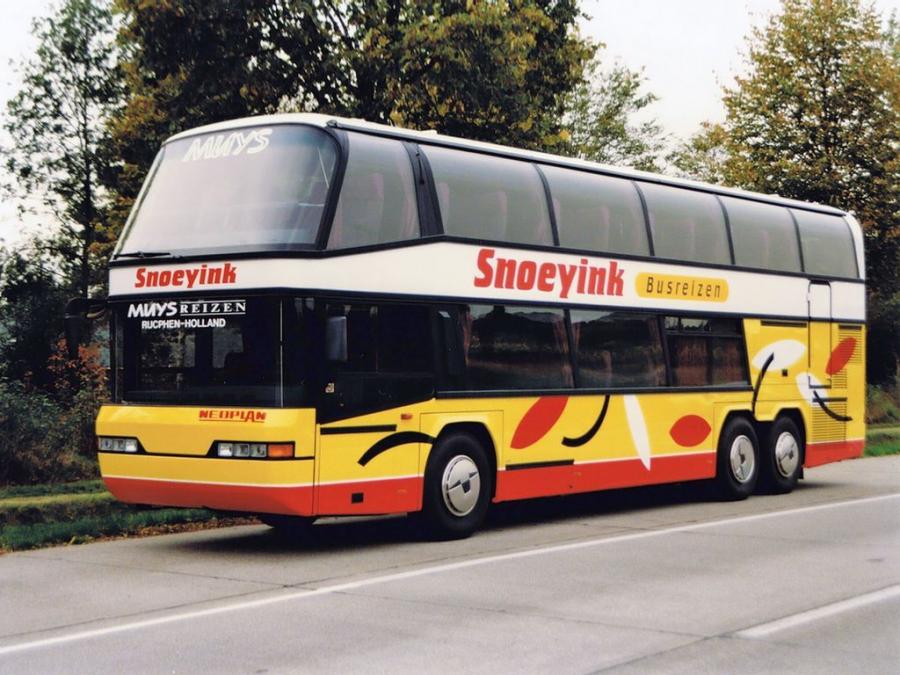 Neoplan Skyliner (N122/3) 1993 года  (фото 2 из 2)